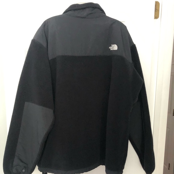 The North Face men’s jacket - Picture 2 of 4